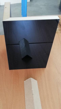 Zuschnitt einseitig Hochglanz schwarz 18mm