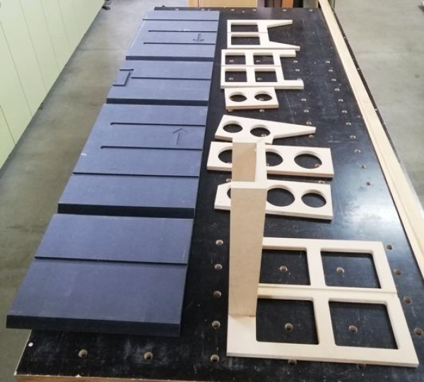 AktivTRICOLORE TRICOLON TRINITY Gehäuseunterteile sind baugleich Bausatz nach Achenbach Material lt. Auswahl