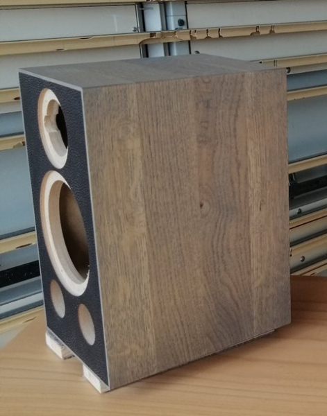 Chorus 51 Eiche geölt mit Kunstleder schwarz